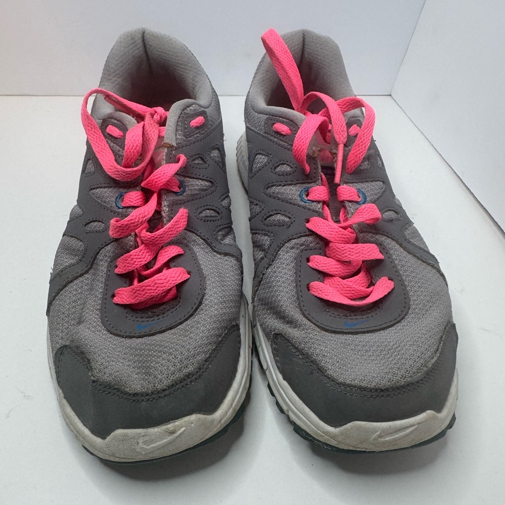 Nike Revelation 2 Athletic Shoes Size 9